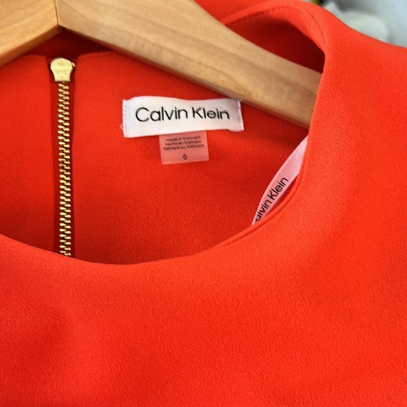 CALVIN KLEIN | Women's Ruffled-Shoulder Sheath Dress NWT 6, Bright Orange - Picture 5 of 9
